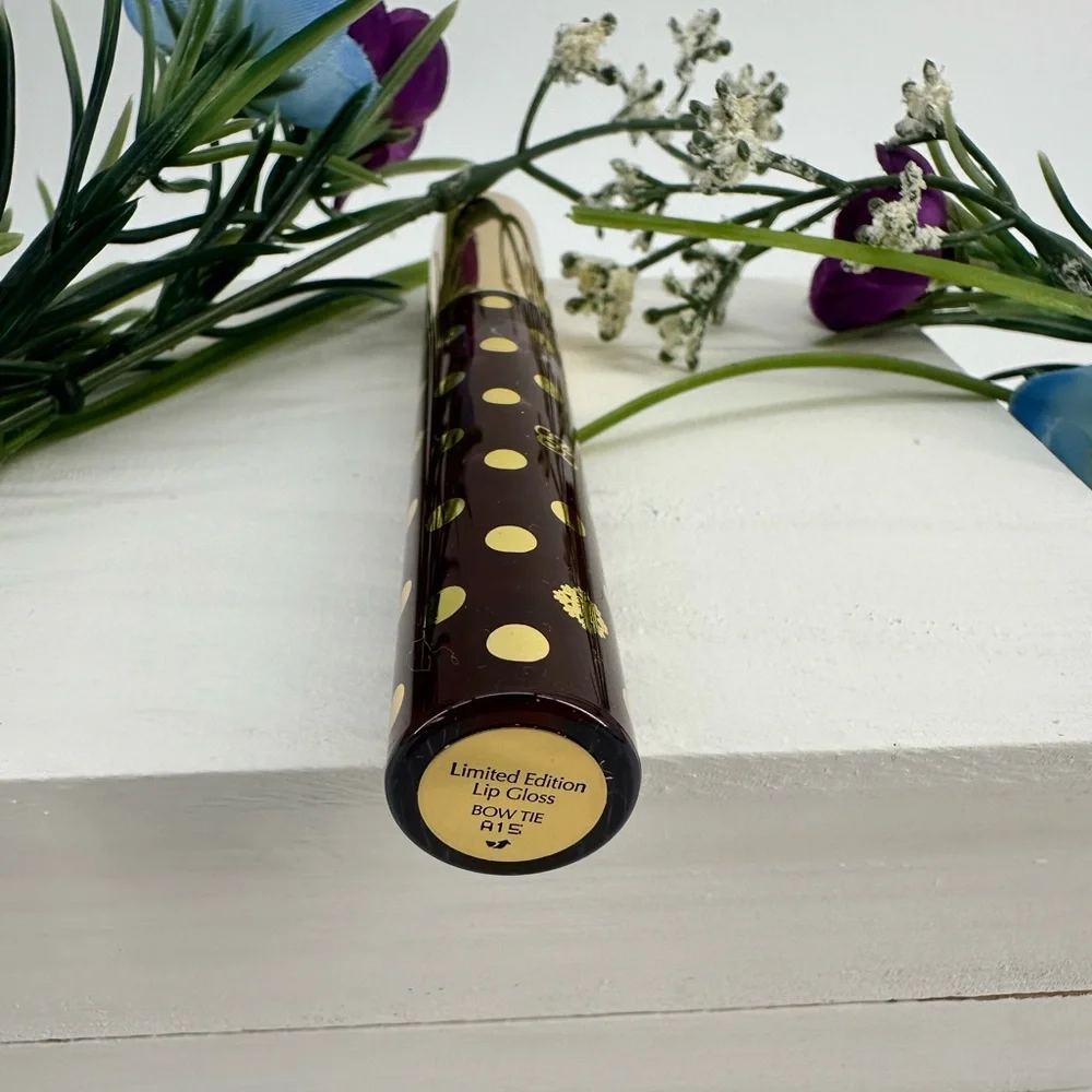 Estée Lauder Limited Edition Lip Gloss ~ Full Size ~ in BOW TIE